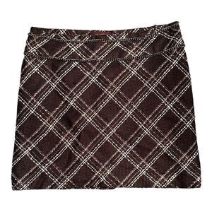 The Limited Tweed Mini Skirt. Black/white plaid w/silver chain on waist Size 6